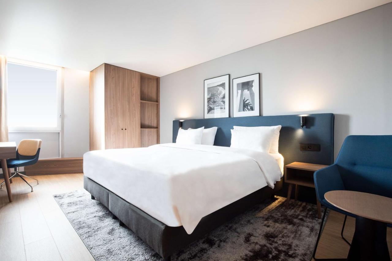 Superior Room,1329048419:JPEG